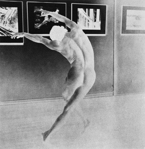 Edna Bullock: 
Apparition in a Gallery, 1987